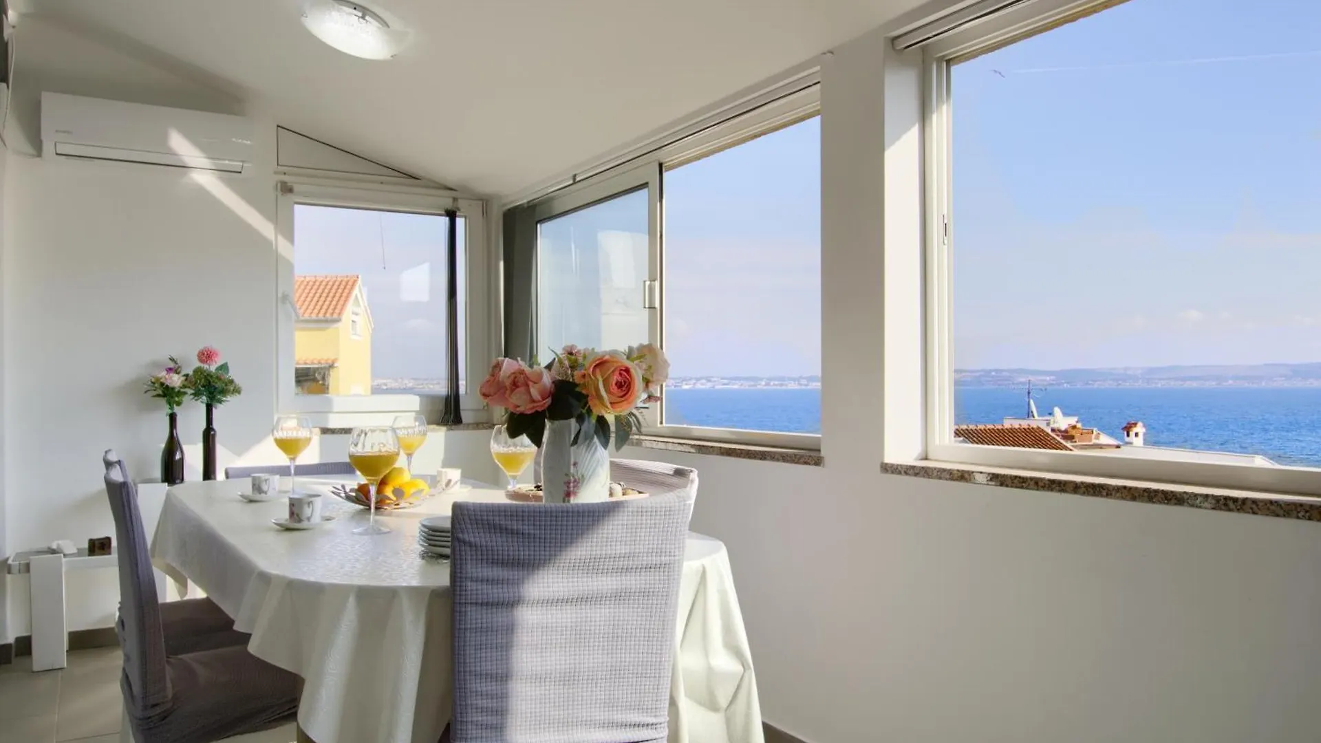 Crystal Sea Apartment Igor Kali 0*,